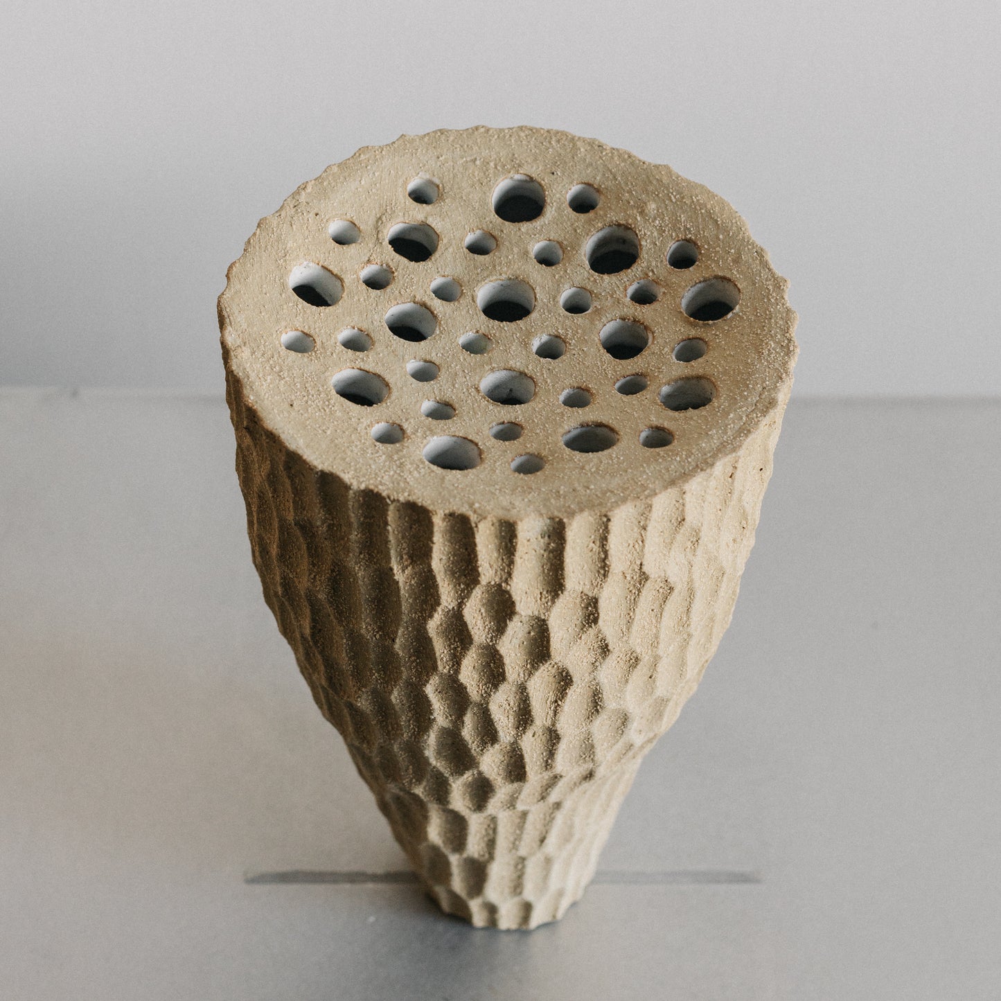 Ren vase - warm stone
