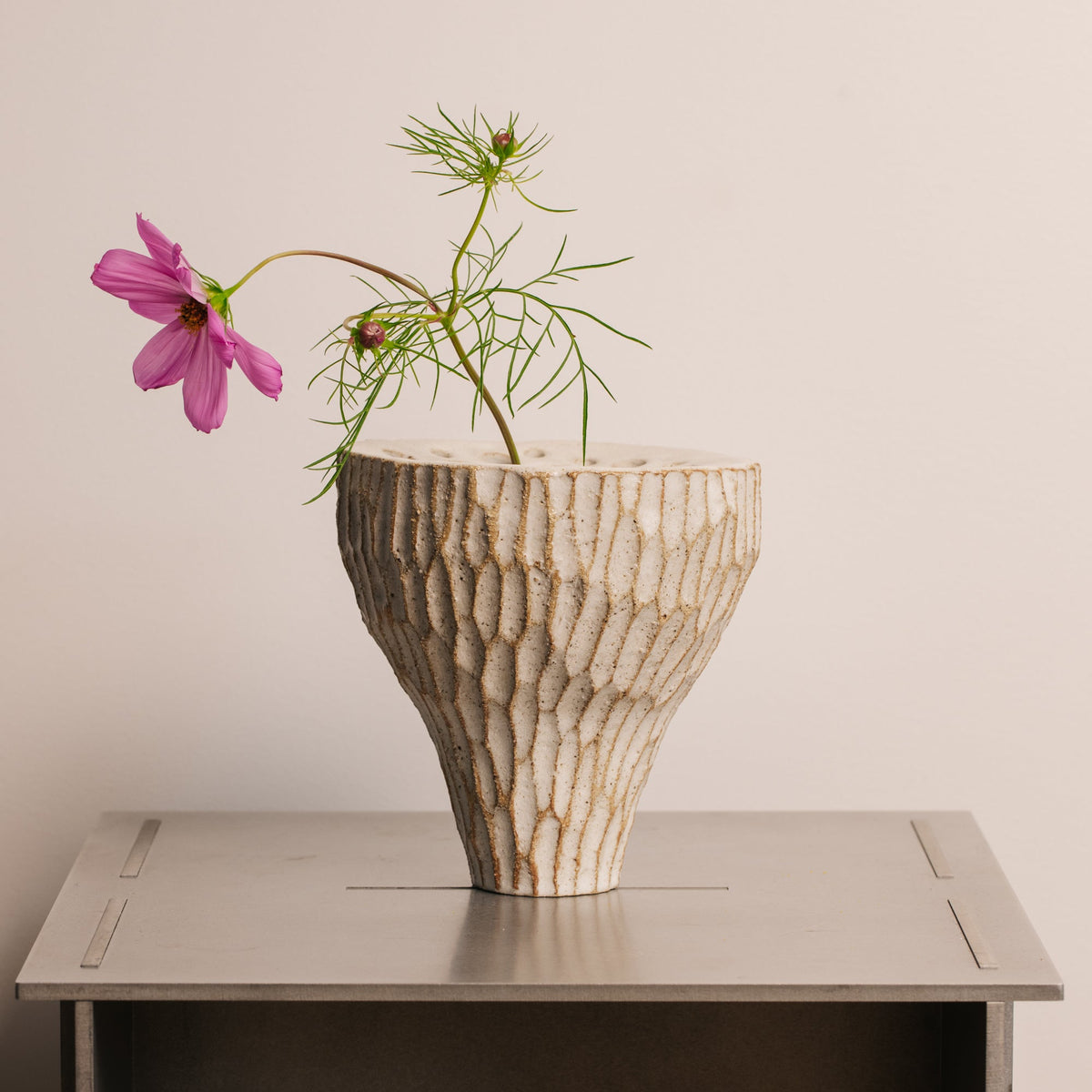 Ren Vase - Stone/White
