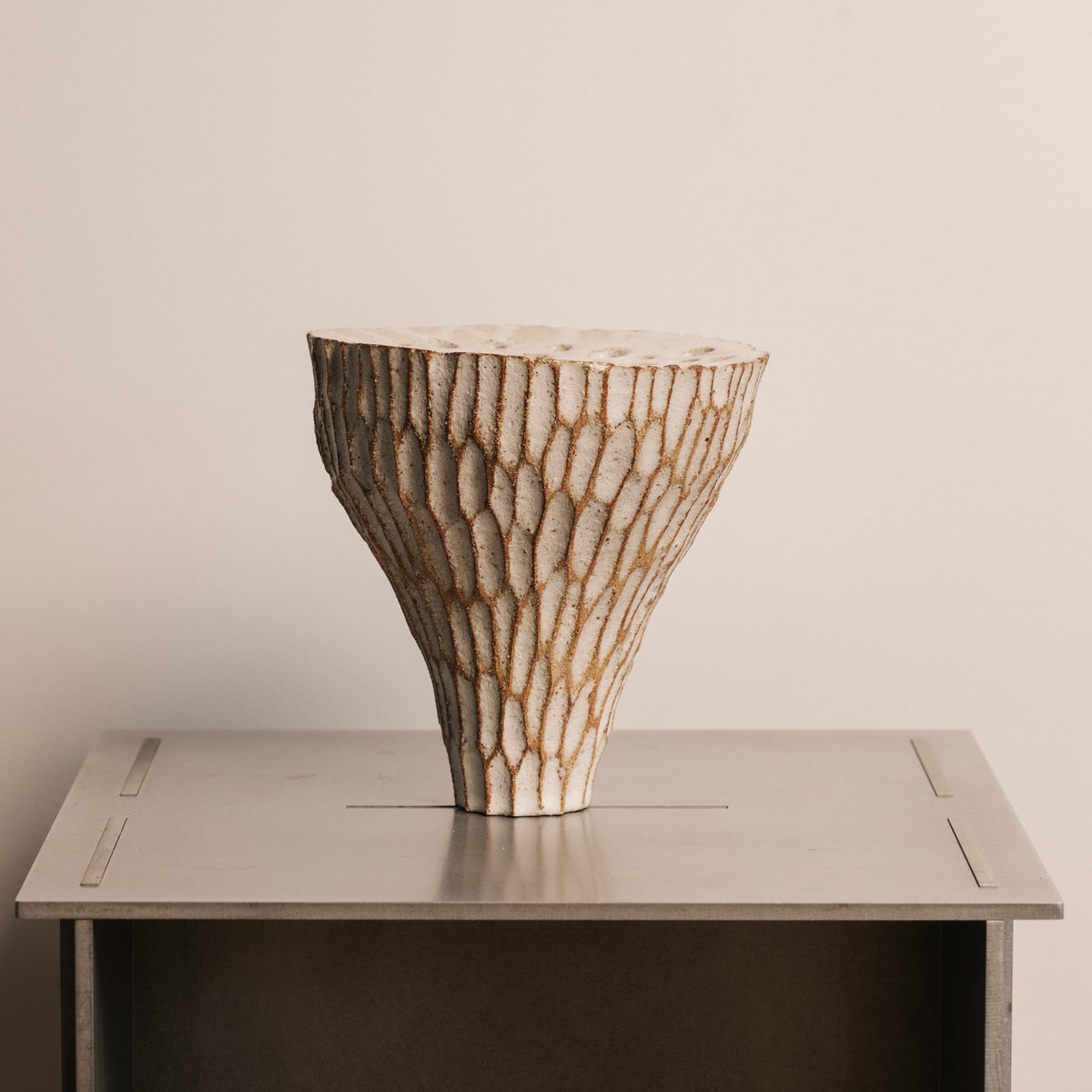 Ren Vase - Sand/White