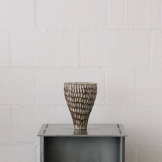 Ren Vase - cacao/white